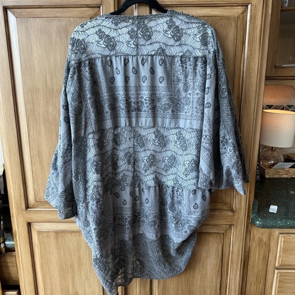 NWT EIS Boho Kimono Patchwork Lace Detailed Open Front Long Grey Cardigan - Picture 4 of 9